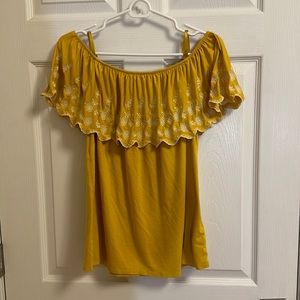 Adrianna Papell Yellow Off the Shoulder top. Size Medium. Worn less then 5 times